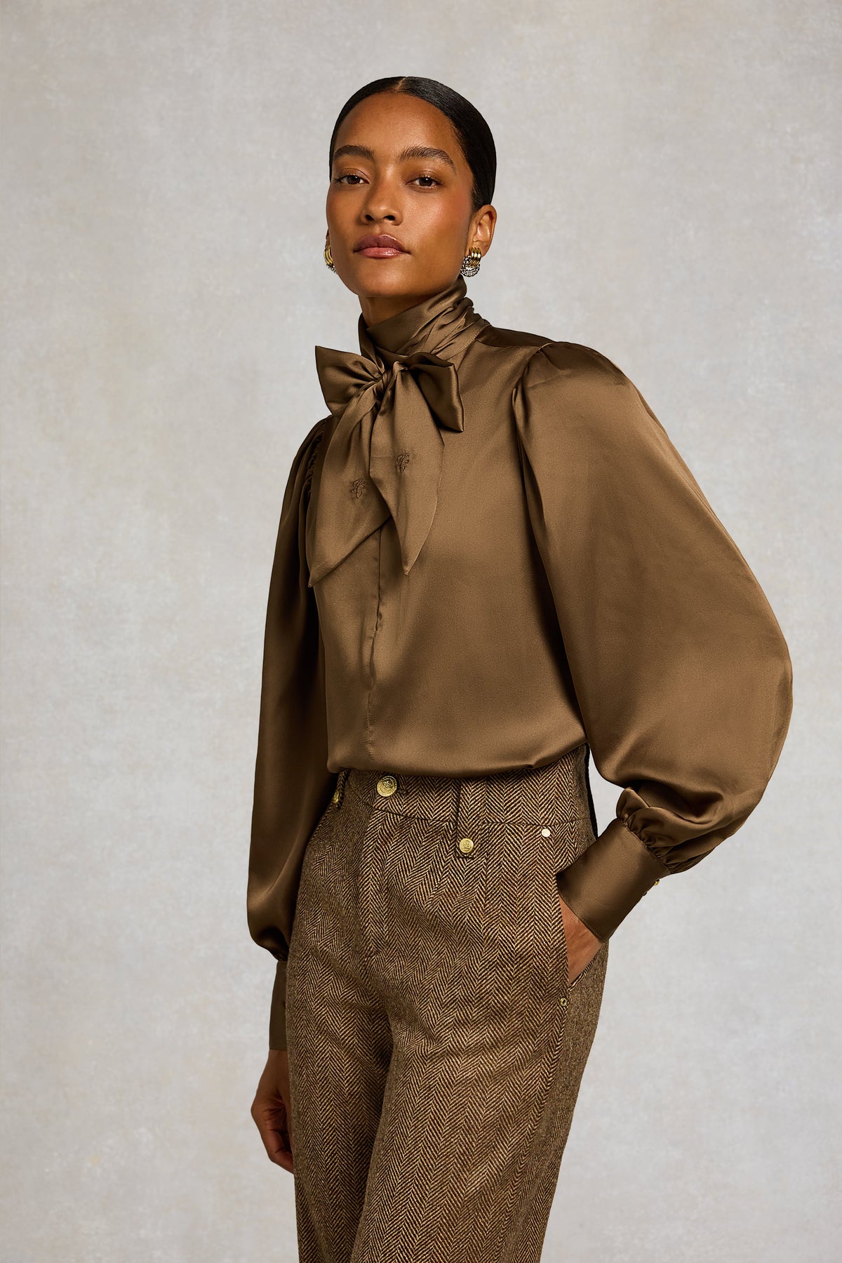 Ariella Blouse (Olive Brown)