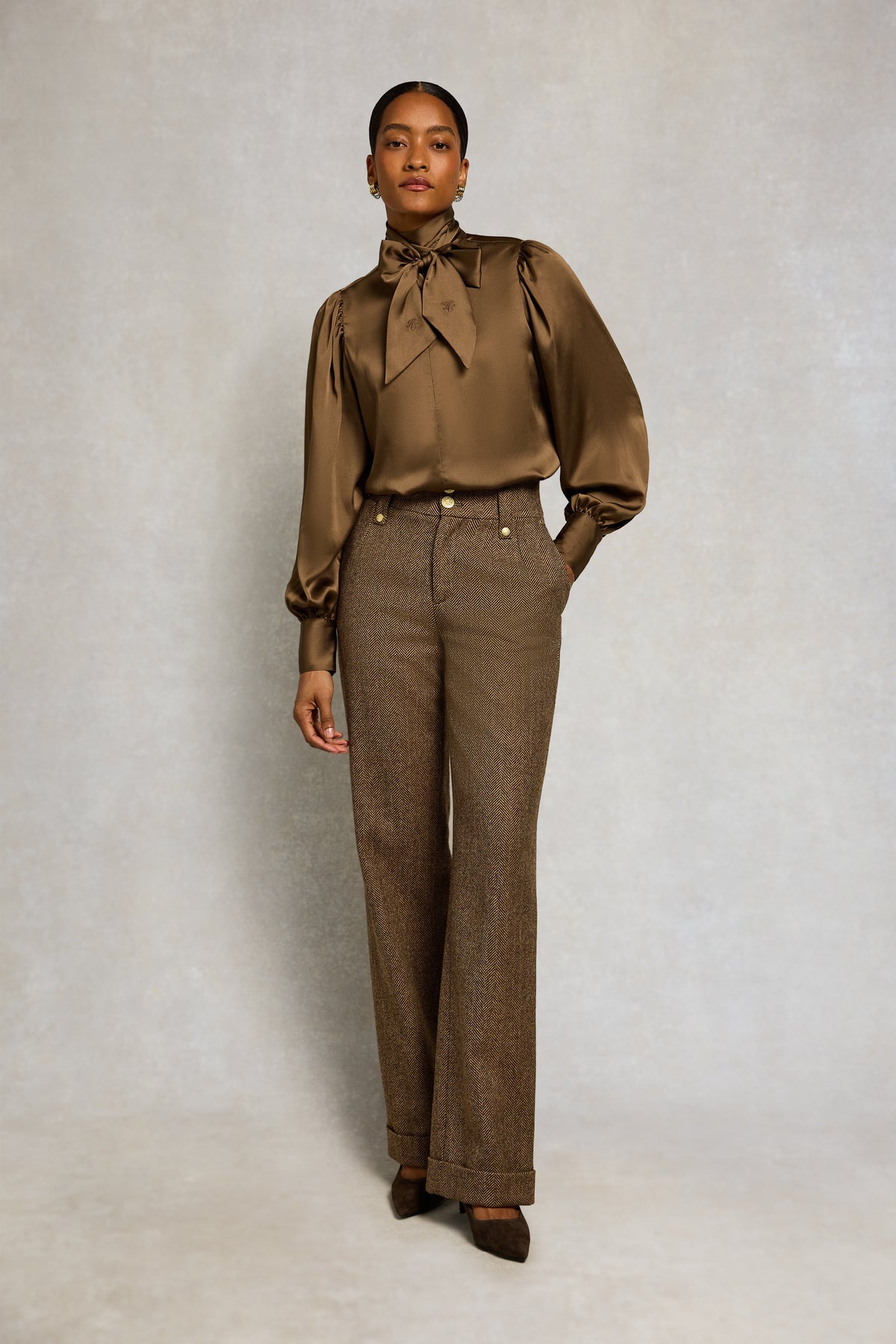 Ariella Blouse (Olive Brown)