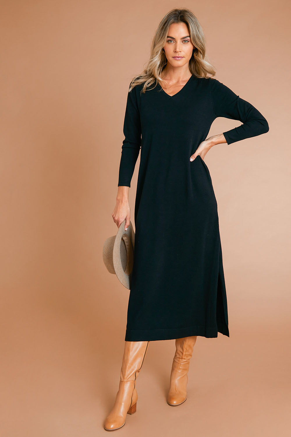 The Comfort True Knit Dress – Black