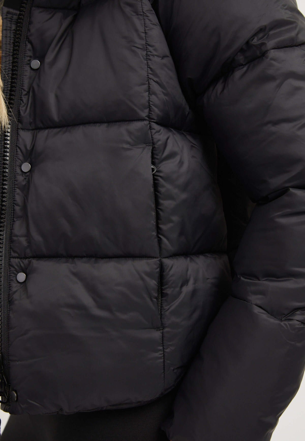Cloud Crop Jacket Black