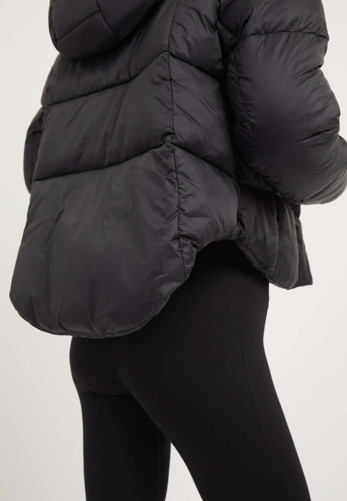 Cloud Crop Jacket Black