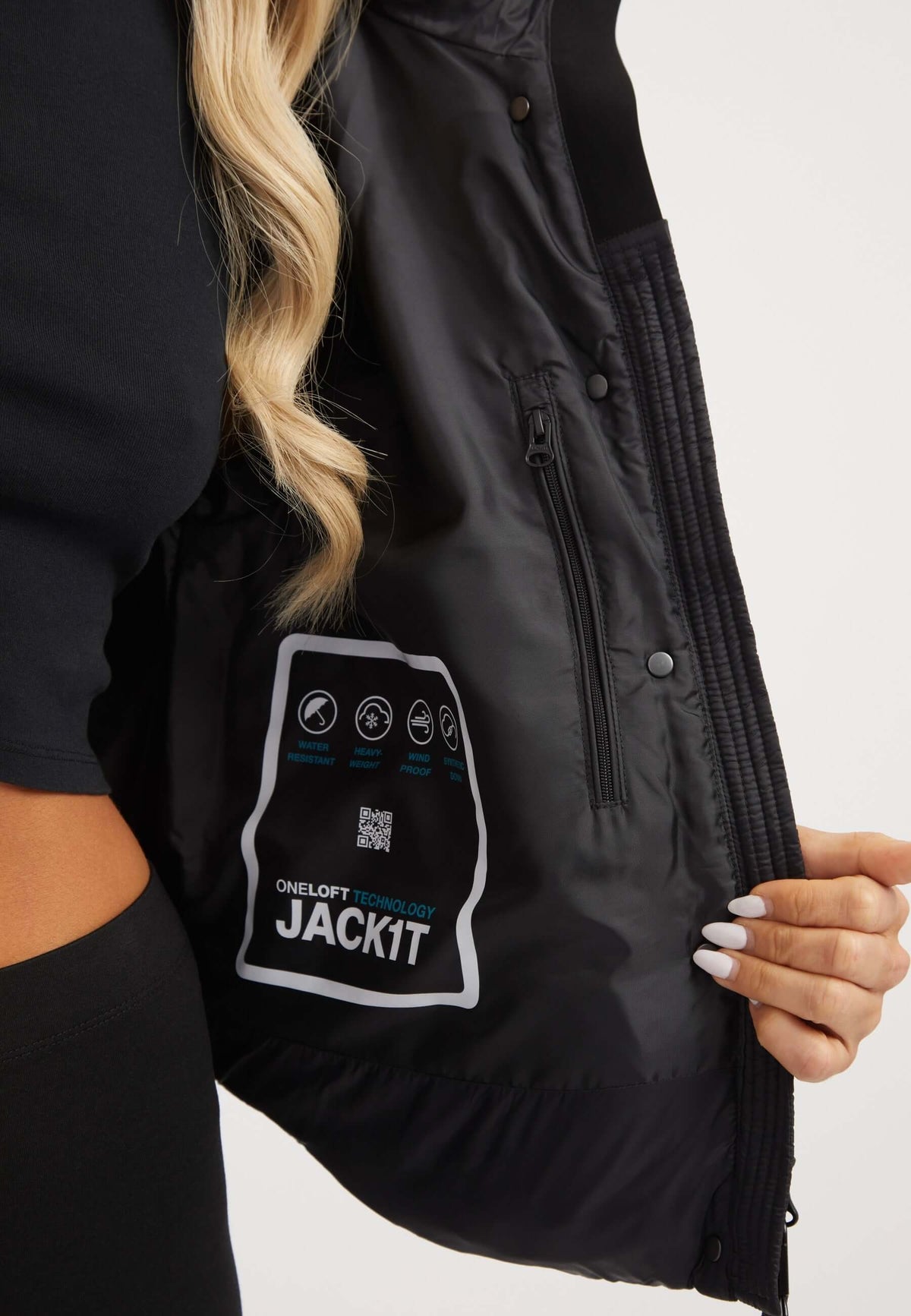 Cloud Crop Jacket Black